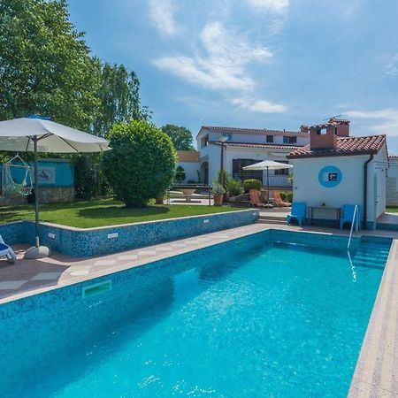 Villa Anita With Common Pool Vrvari 외부 사진