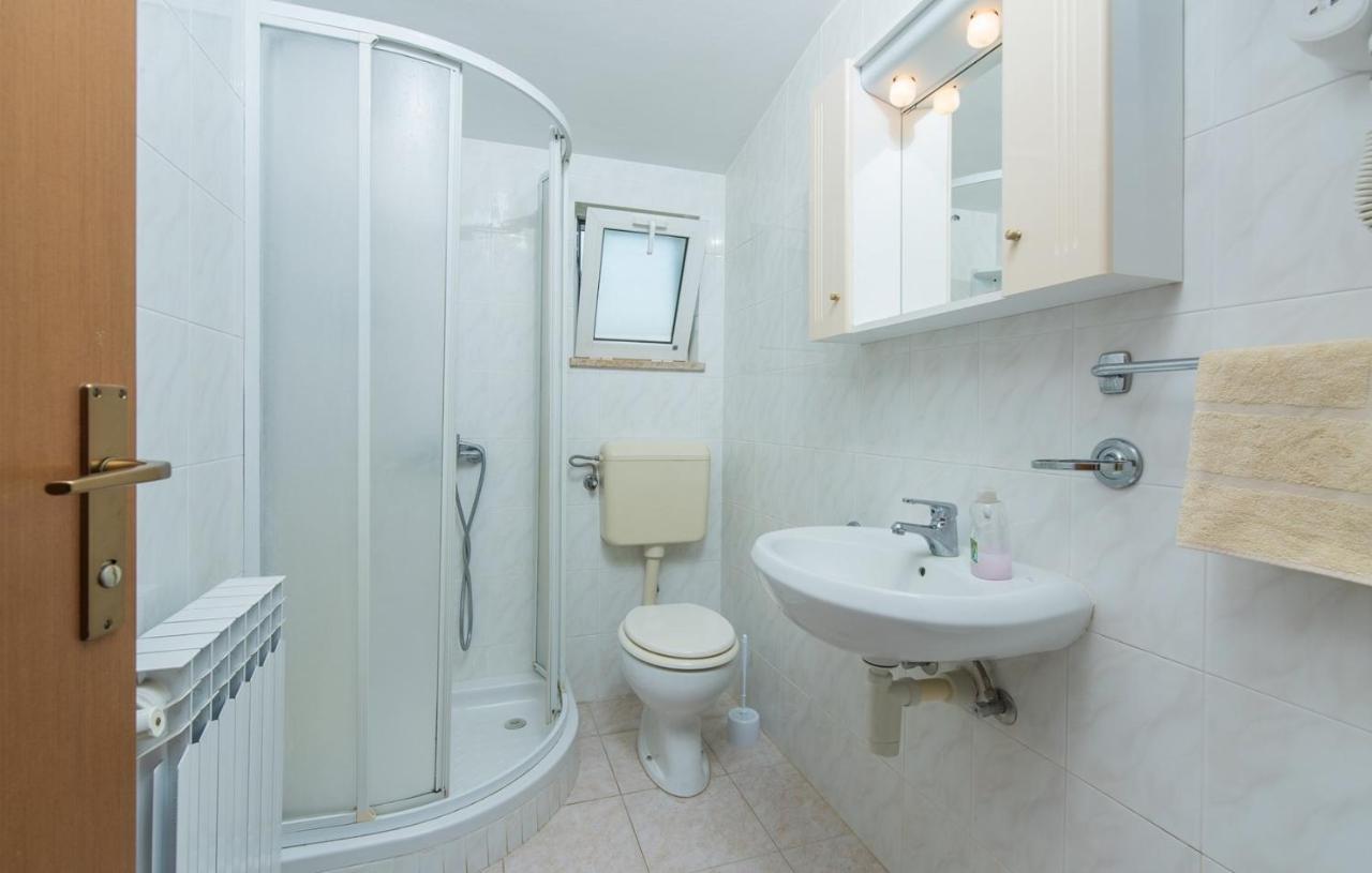 Villa Anita With Common Pool Vrvari 외부 사진