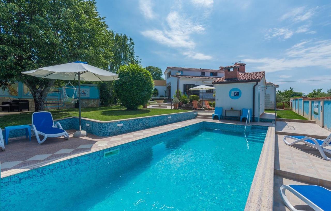 Villa Anita With Common Pool Vrvari 외부 사진