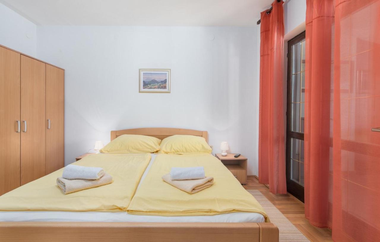 Villa Anita With Common Pool Vrvari 외부 사진