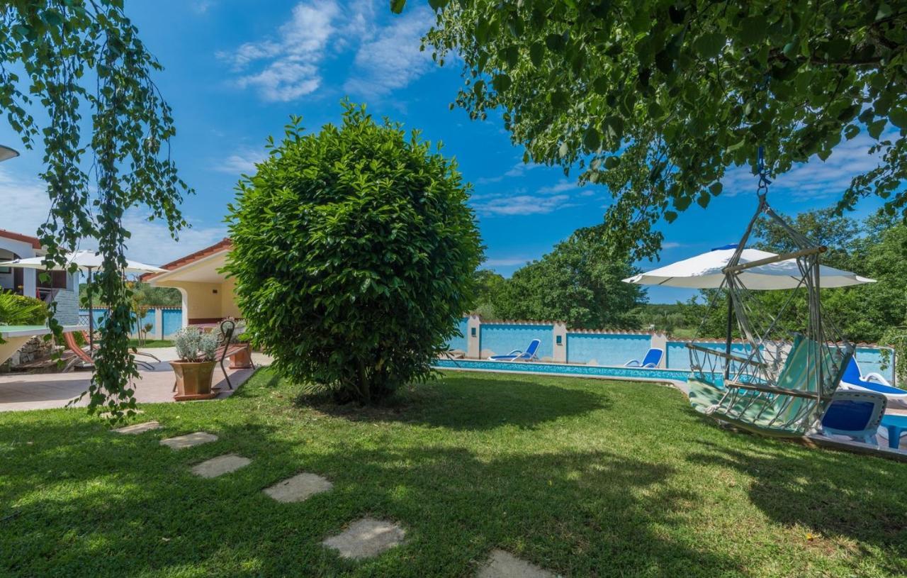 Villa Anita With Common Pool Vrvari 외부 사진