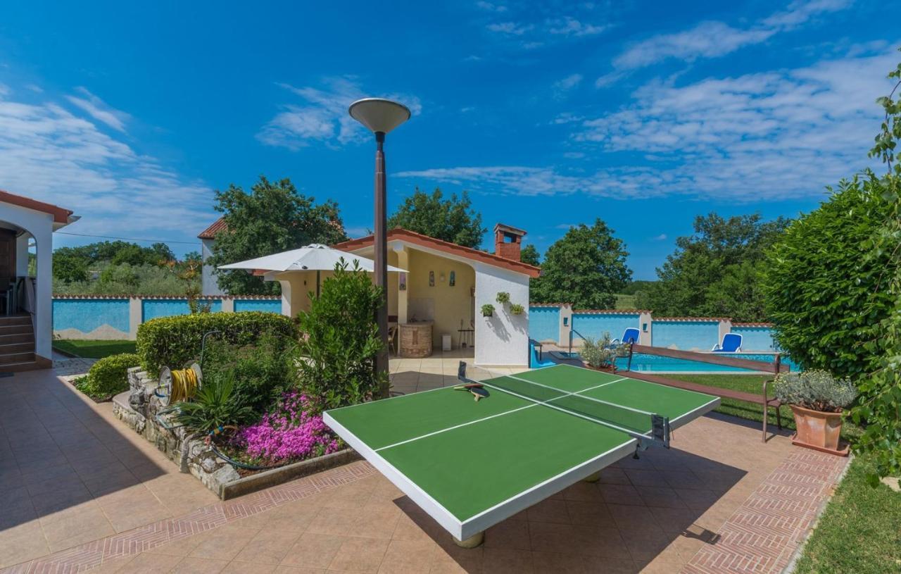 Villa Anita With Common Pool Vrvari 외부 사진